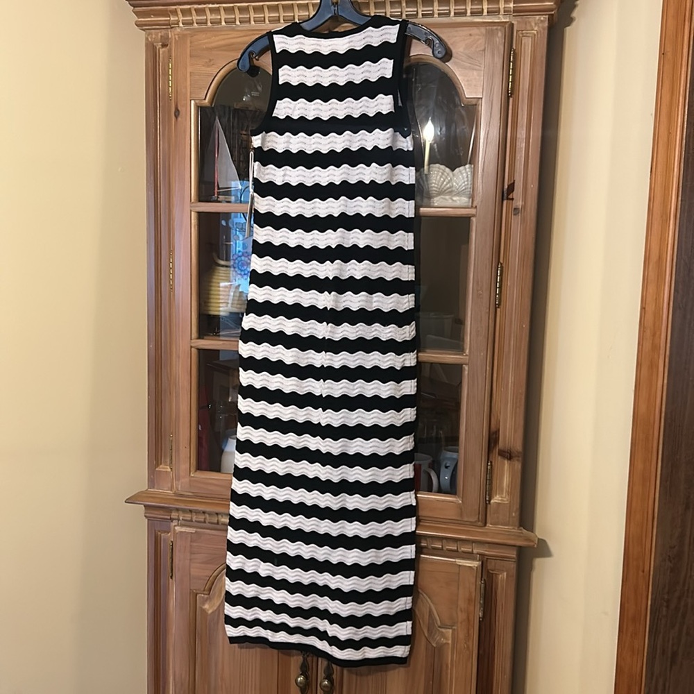 Black And White Wavy Knit Stripe Wilder Dress - Picture 4 of 7